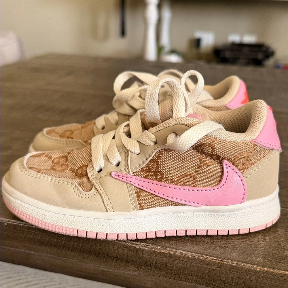 Nike Kids' Tan & Pink Low-Top Sneakers